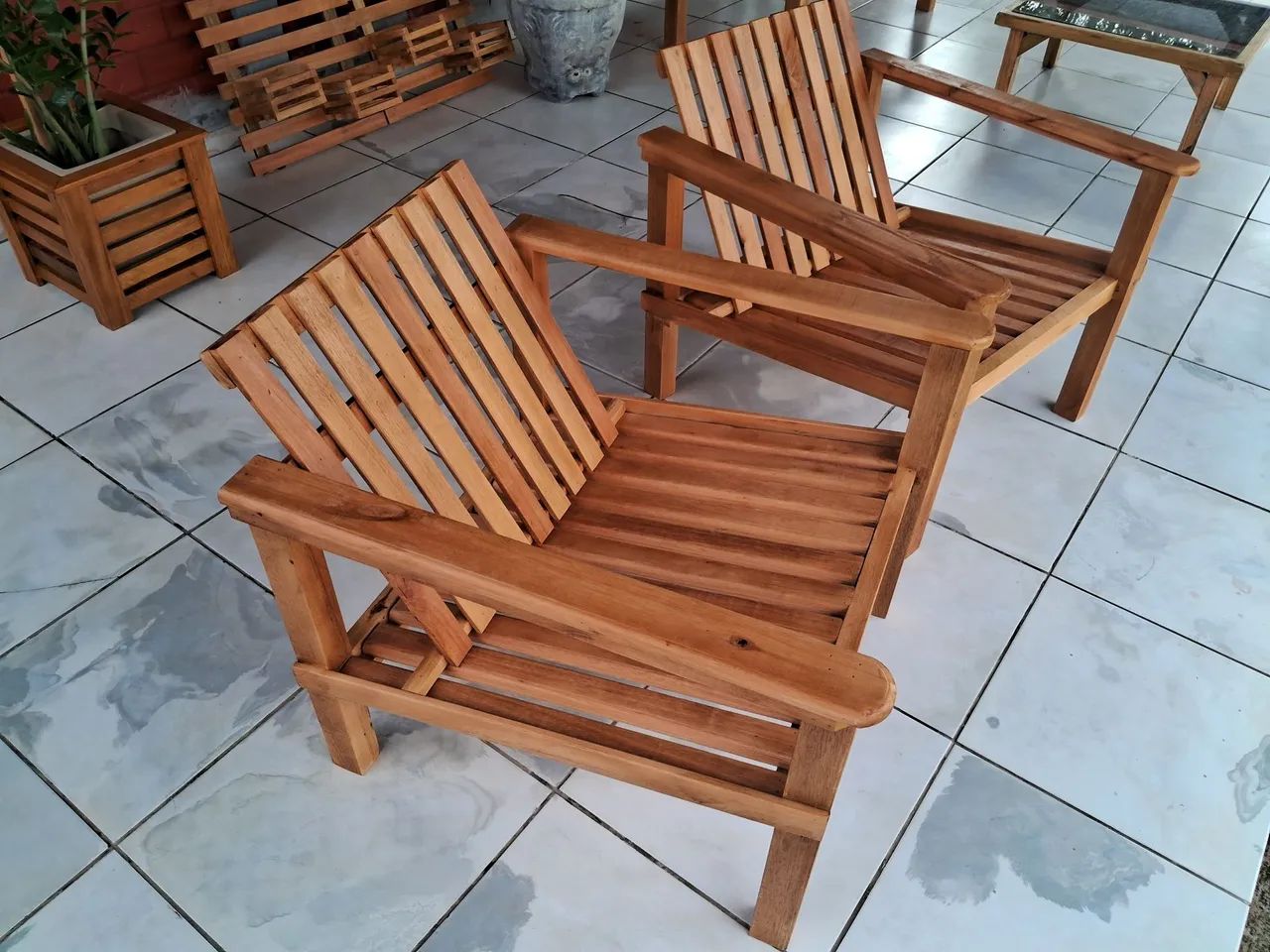 Poltrona em madeira 63824092748675121