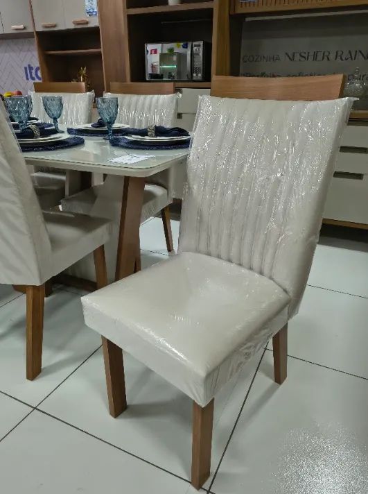 Conjunto de Mesa Veneza 180 com vidro 6 Cadeiras - Foto 4