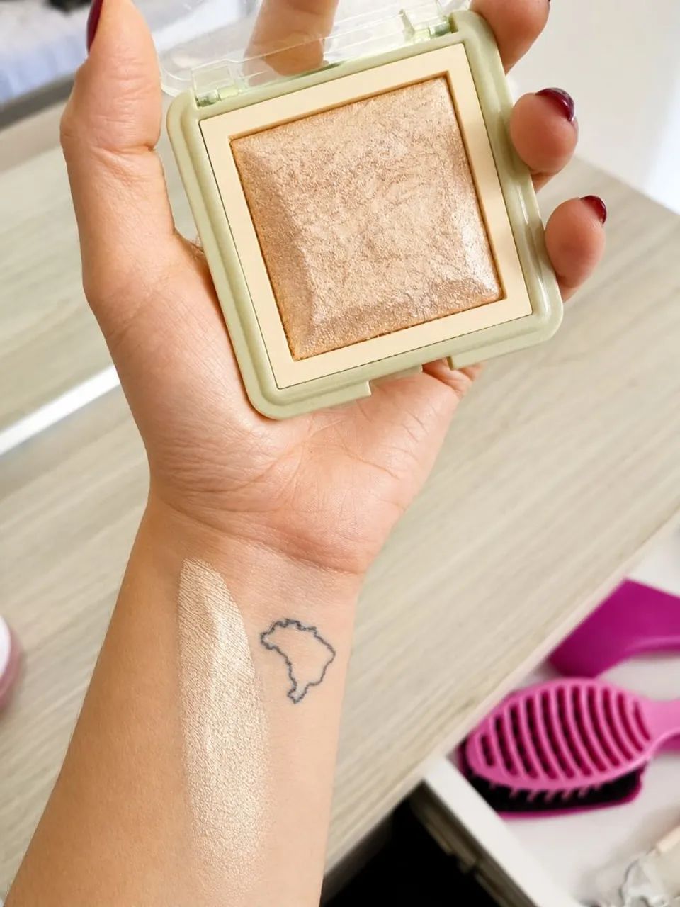 Kit com 2 iluminadores Ruby Rose - Foto 2