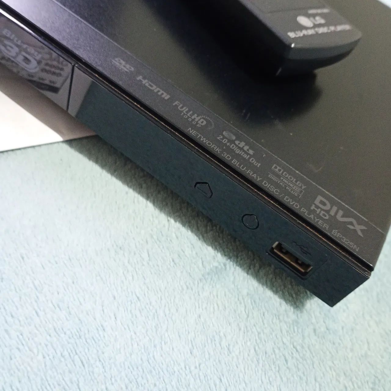 Dvd player LG modelo BP325. Funcionando normalmente. Mas sem o cabo HDMI e adaptador.  - Foto 3