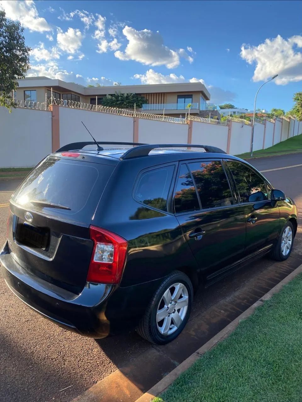 KIA Carens Carens EX 2.0 16V Aut. 2009