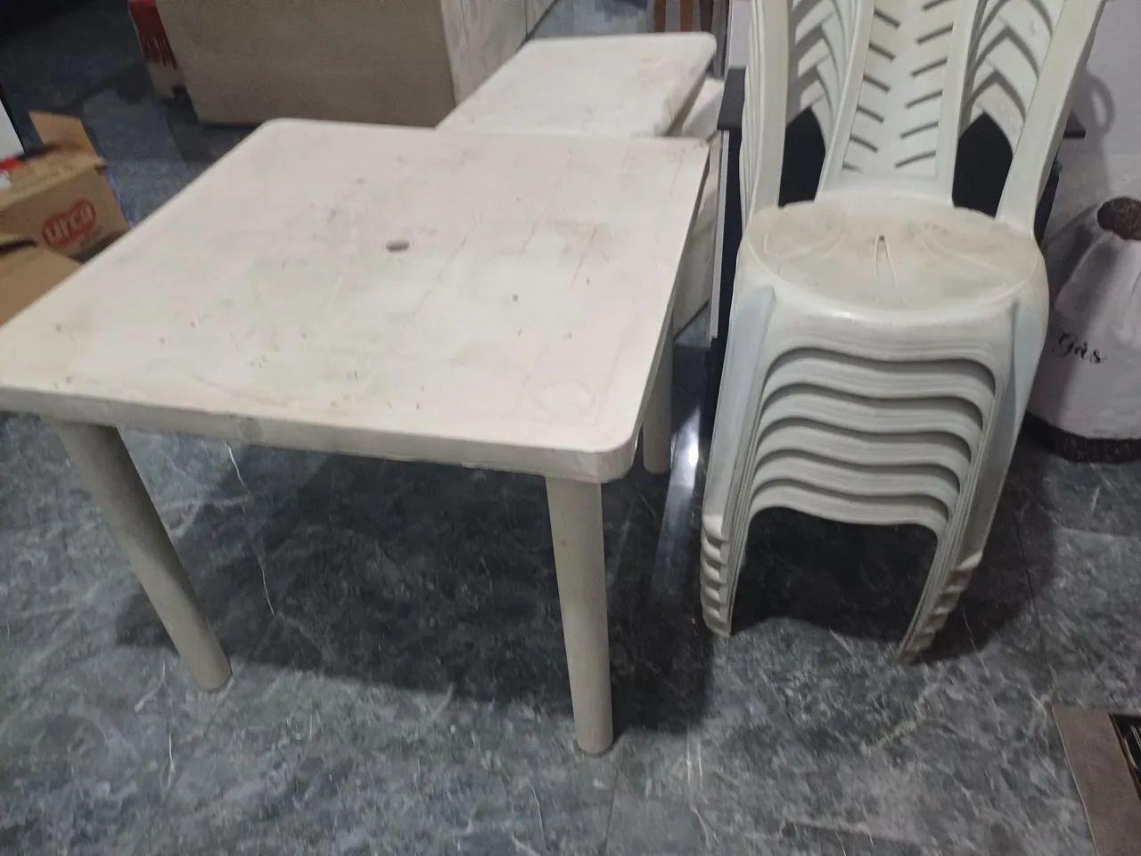 Jogo de mesa branca com 4 cadeiras - Foto 3