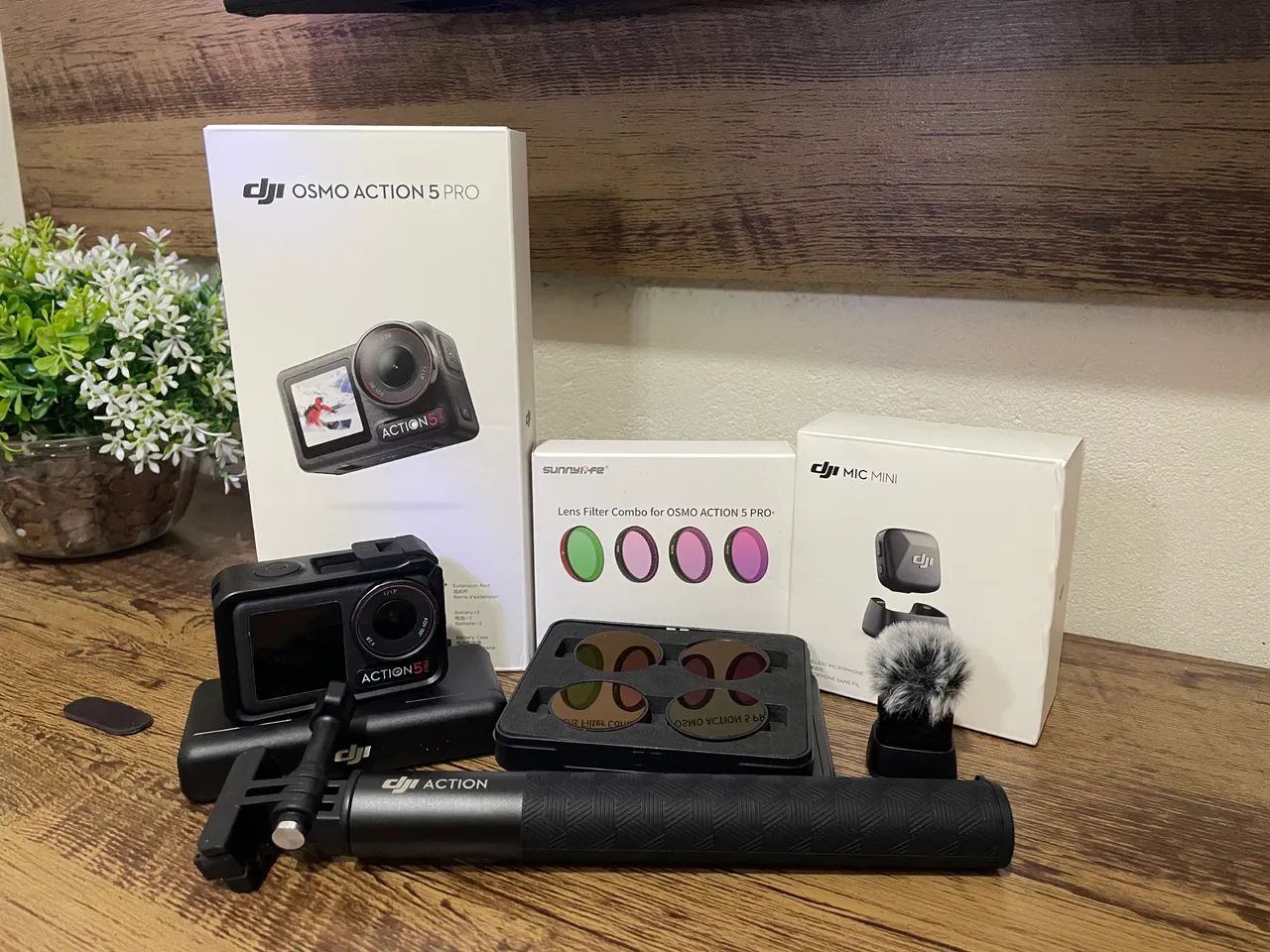 DJI Osmo Action 5 Pro Adventure Combo + DJI Mic Mini + Filtros ND Sunnylife