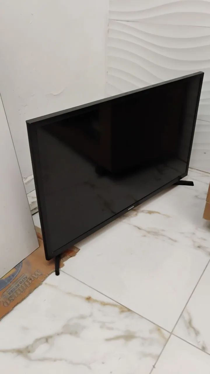 Tv smart Samsung 32 polegadas tela quebrada 140 no estado se encontra
