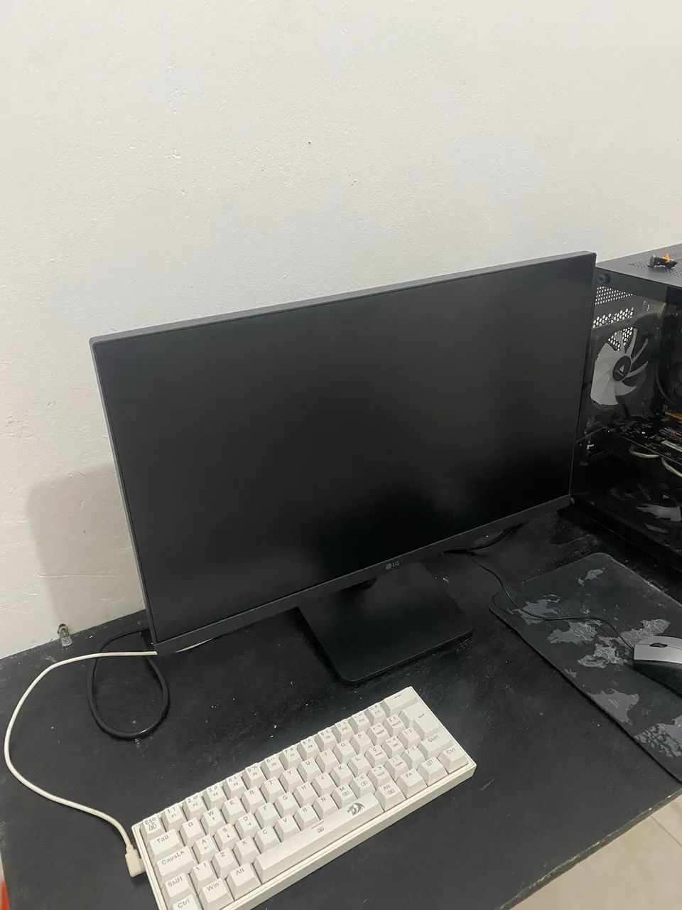 Monitor gamer LG 24 Pol novo 