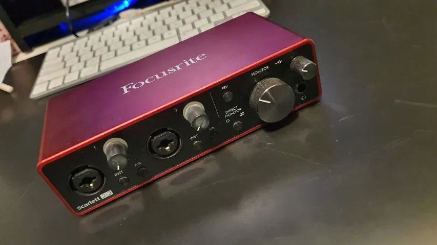 Interface de áudio Focusrite Scarlett 2i2 3º geração - Foto 3