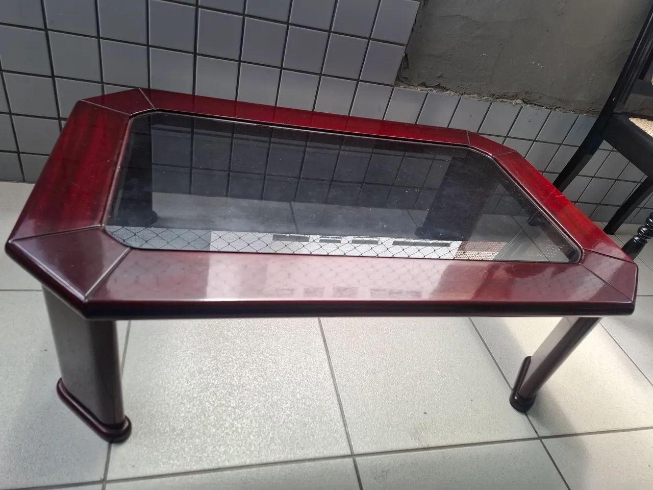 Mesa de centro com tampa de vidro - Foto 2