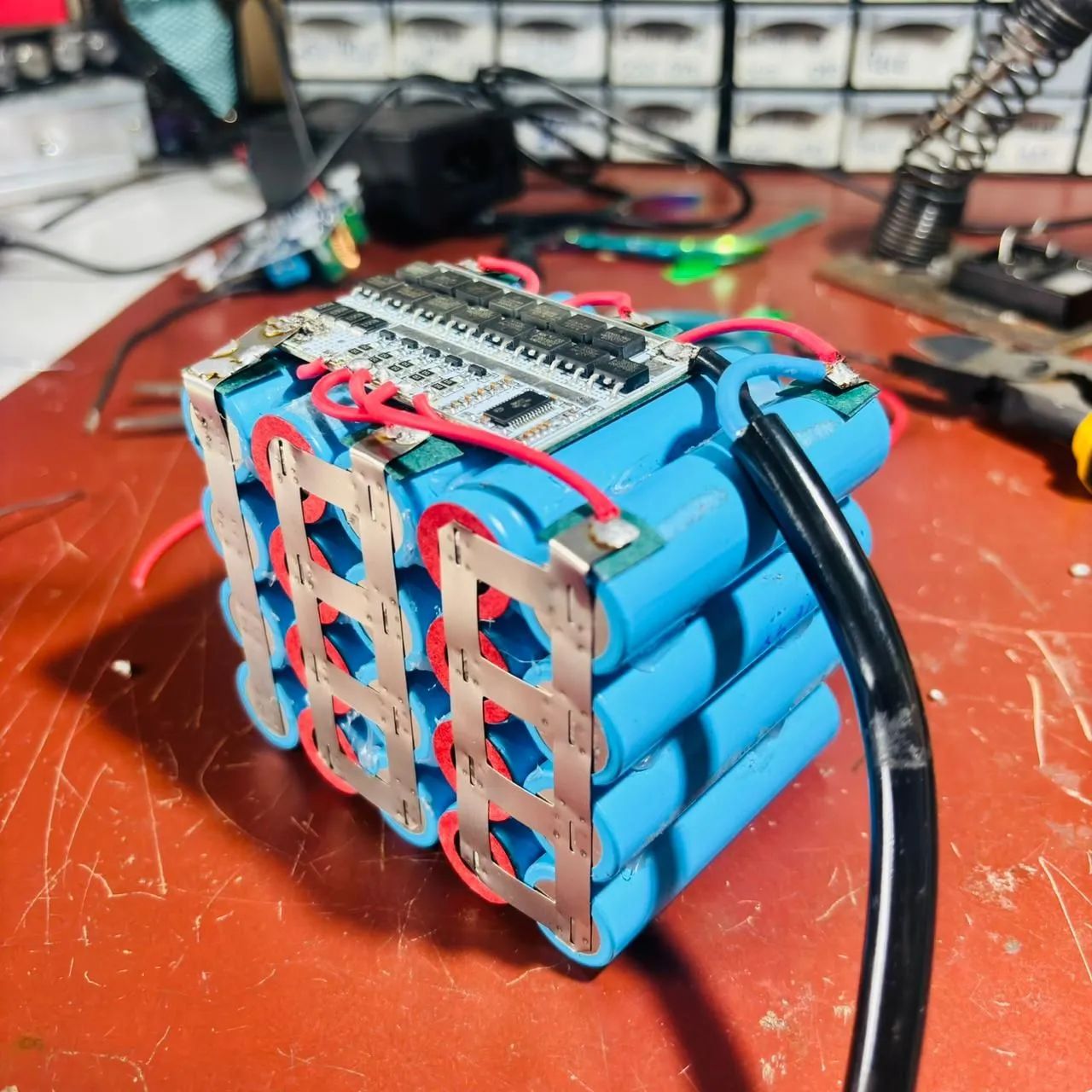 Pack 21v 10Ah  + carregador - Foto 6