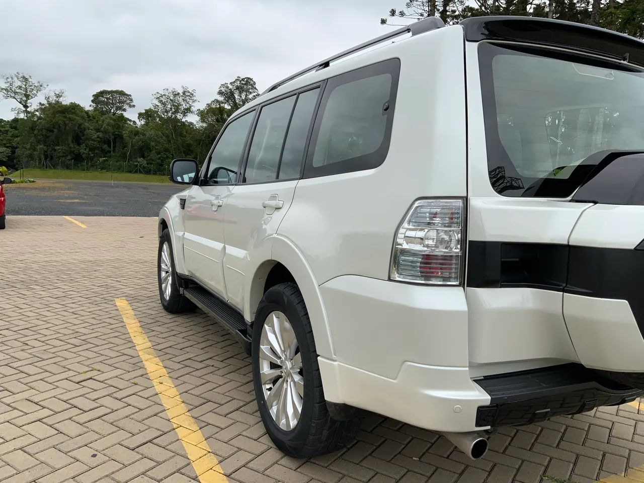 Mitsubishi Pajero 2016
