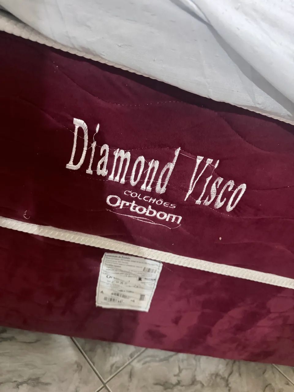 Cama box Ortobom, molas ensacadas 