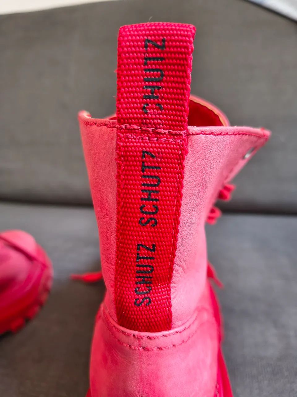Bota Tratorada coro vermelho SCHUTZ - Foto 3