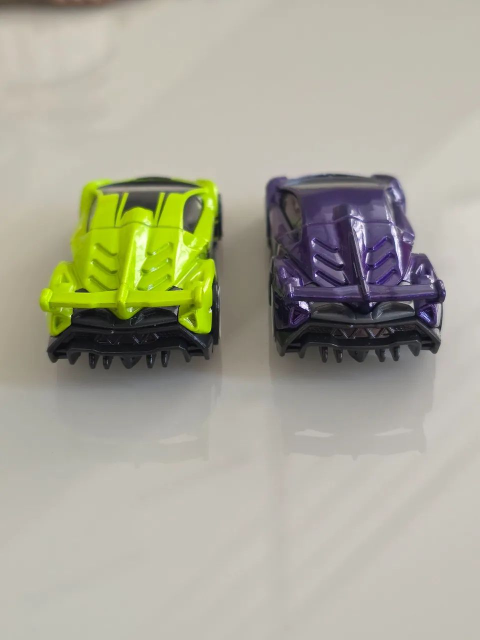 Kit 2 Hotwheels Lamborghini Veneno (Verde e Roxo) - Foto 4