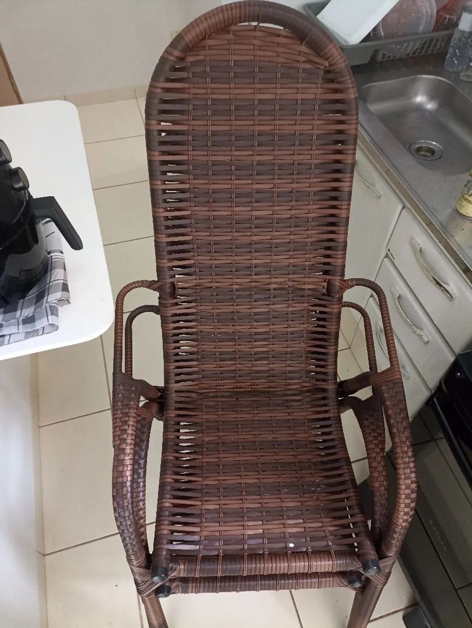 Cadeira de área nova nunca usada. 150$ cada uma  - Foto 3