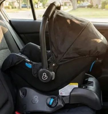 Cadeirinha bebe conforto + base veicular Galzerano