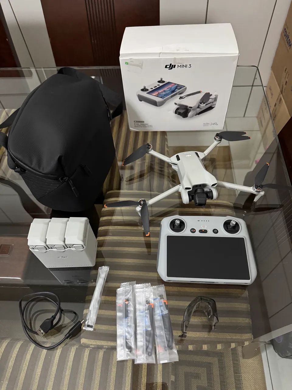 DJI MINI 3 COMBO COM TELA - IMPECÁVEL 