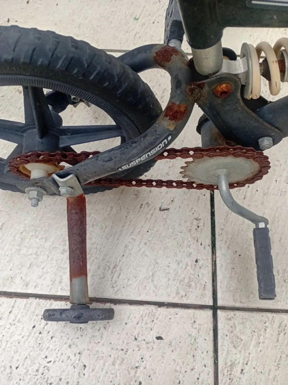 bicicleta  infantil usada  Batman - Foto 3