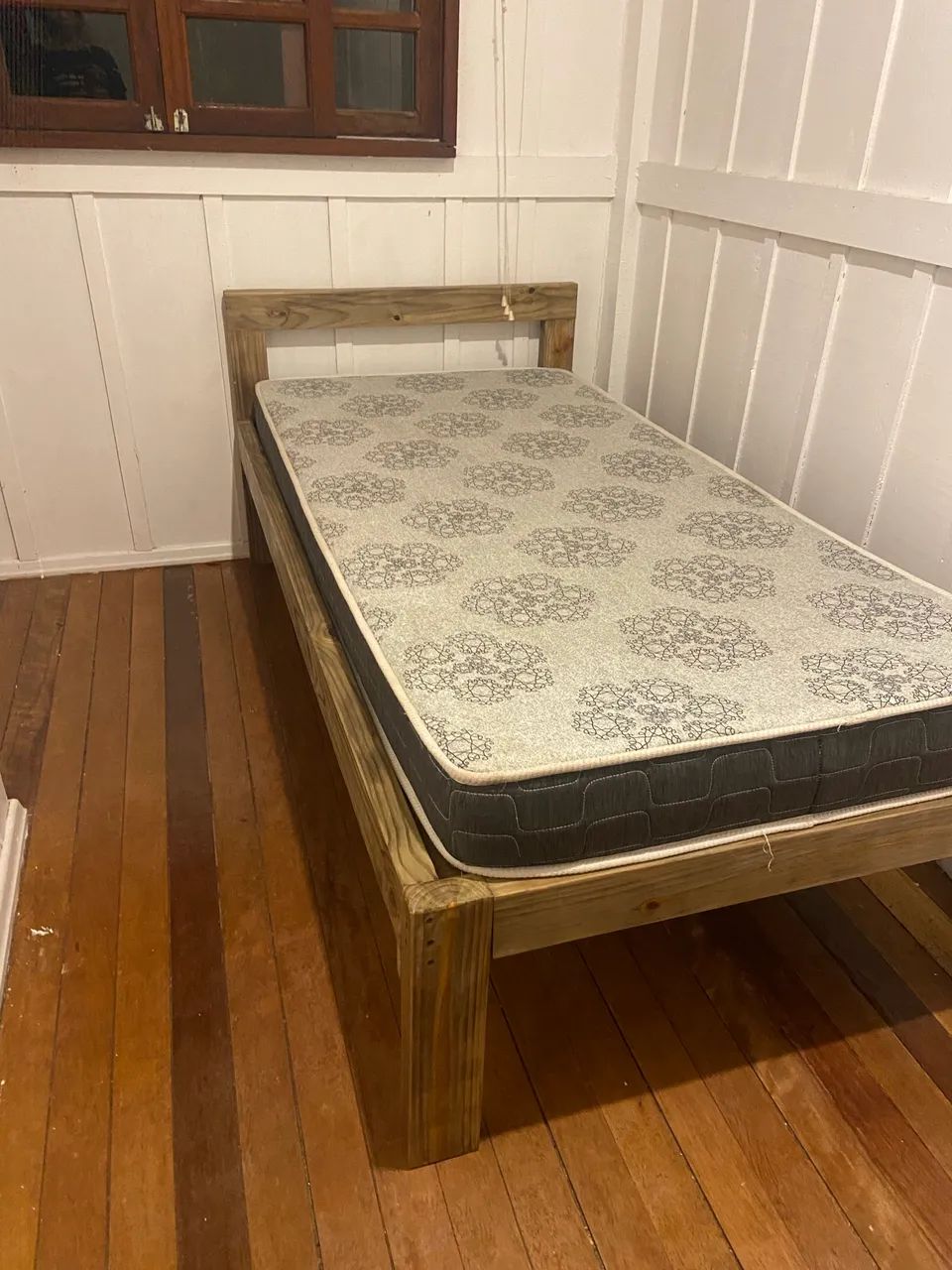 Cama de madeira maciça  - Foto 5