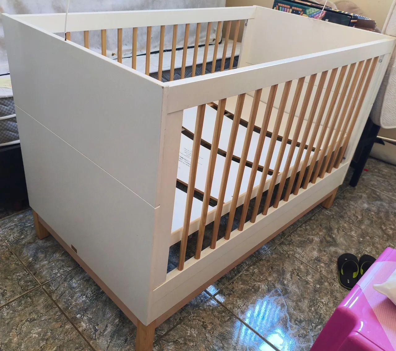 Vende se berço marca Quater