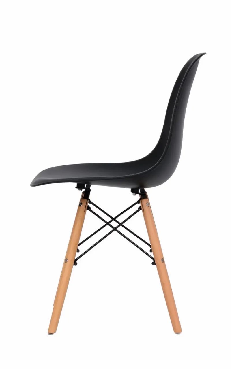 Conjunto com 4cadeiras  Easy Wood - muito nova comprava na Tok Stok - Foto 2