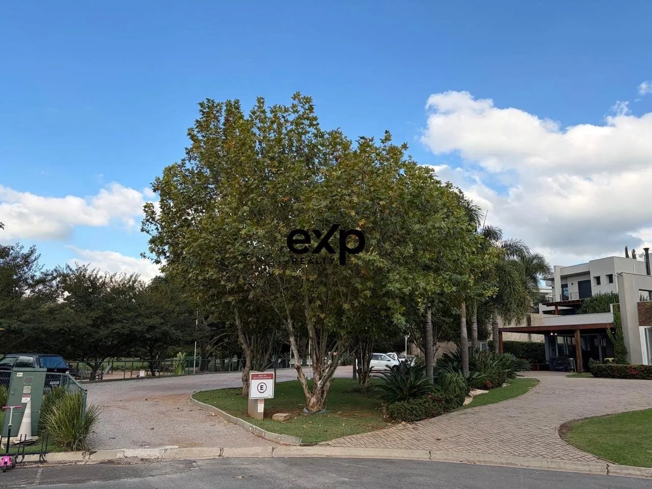 TERRENO CONDOMÍNIO VILA DOS PLÁTANOS 360M²