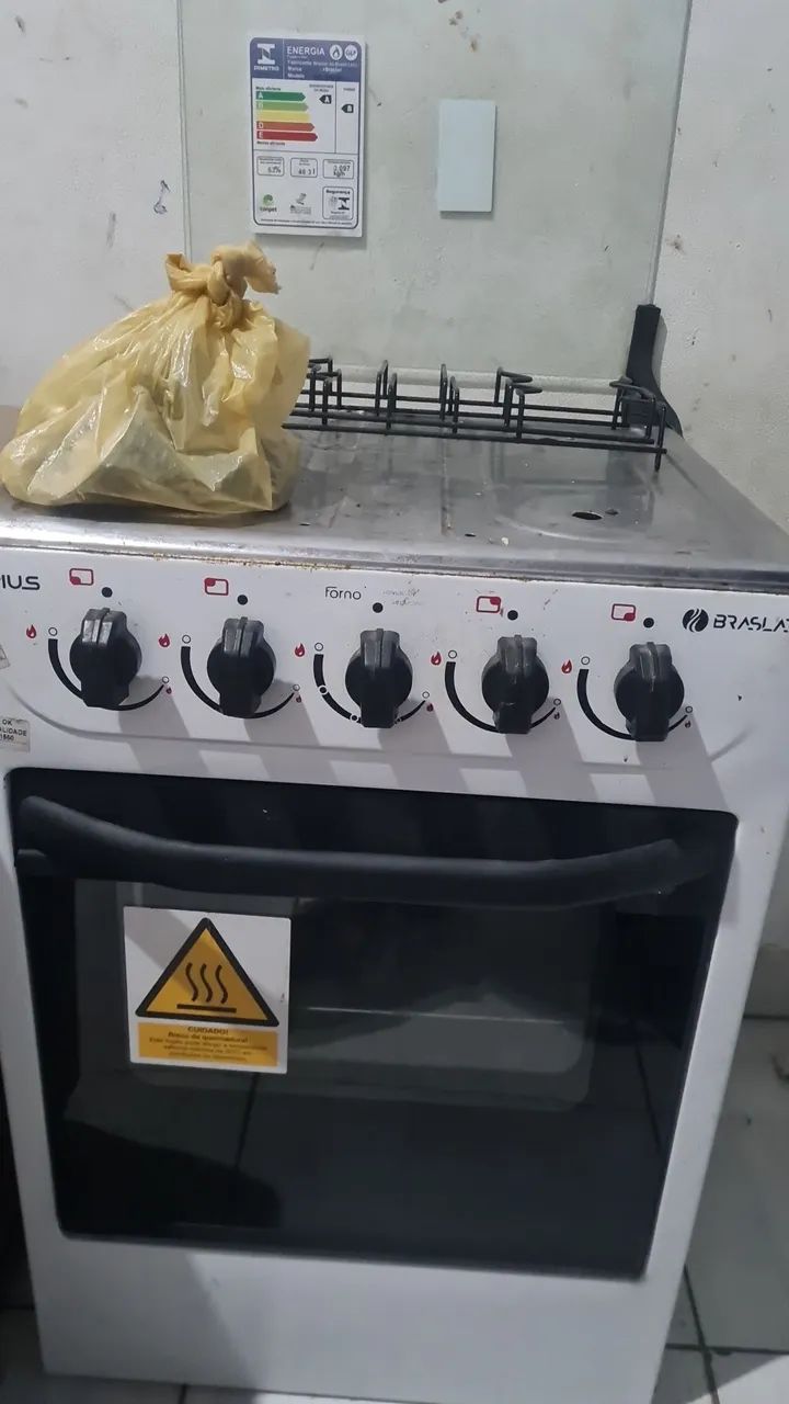 Fogão mal usado