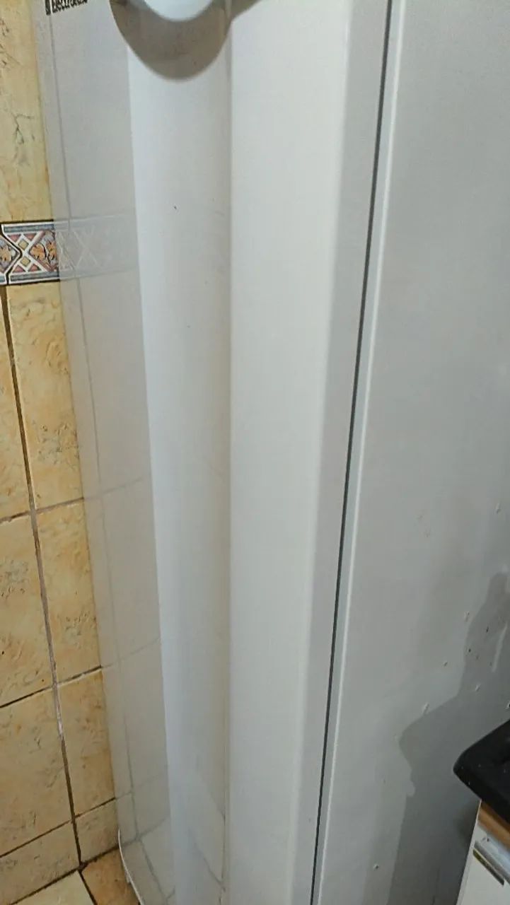 Freezer 203 litros, funcionando e em bom estado 