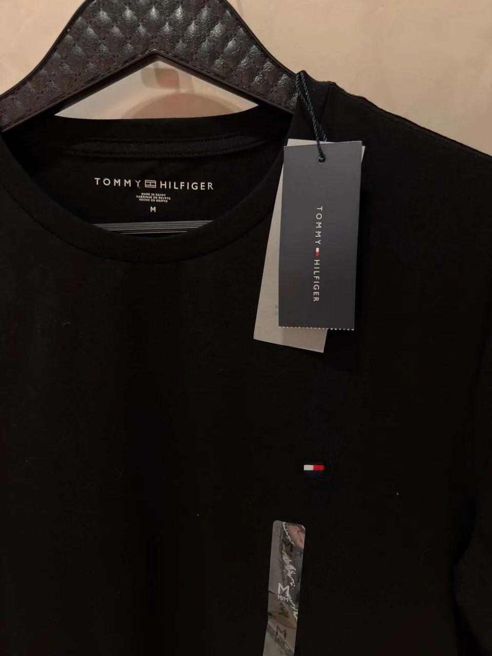 Camisa preta Tommy