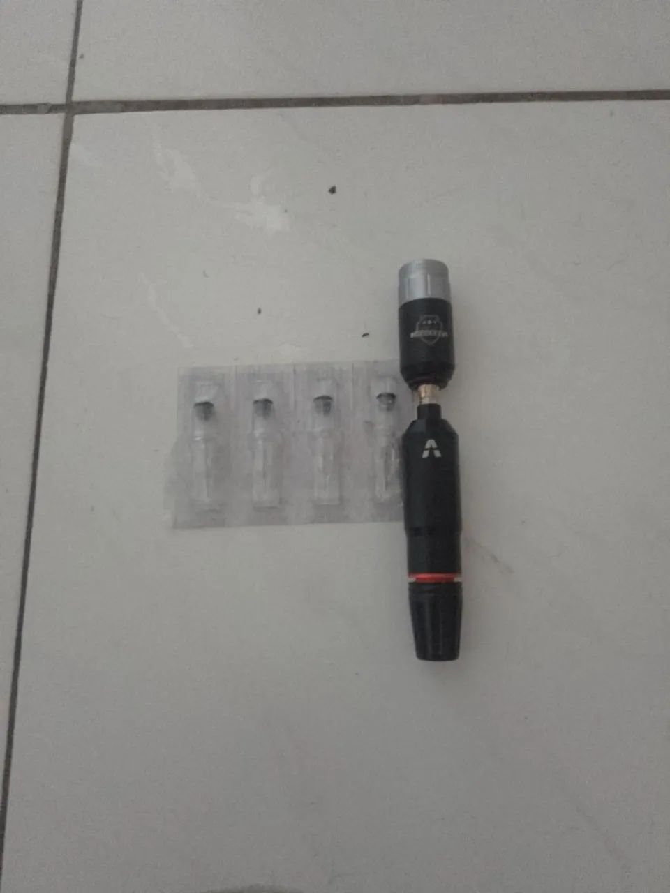 Uma máquina de tatuagem pen 