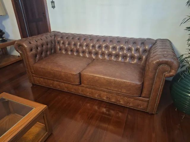 sofá chesterfield 2 lugares couro, 2.25x1,00