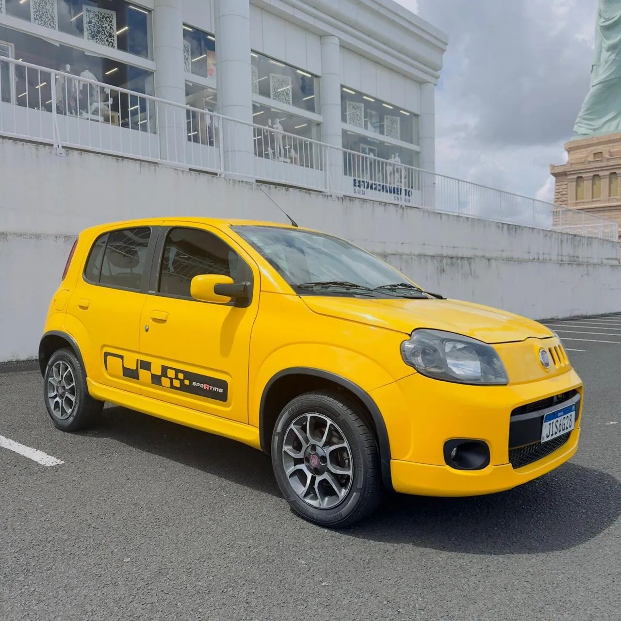 Fiat Uno Sporting 1.4 EVO Fire Flex 8V 4P 2012 - Foto 4