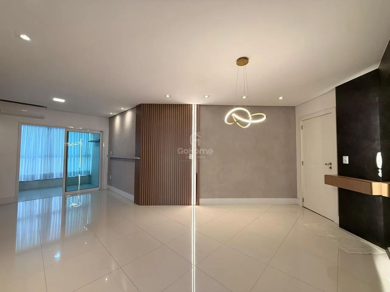 Apartamento semimobiliado de 2 quartos e 2 vagas no Centro - Foto 4