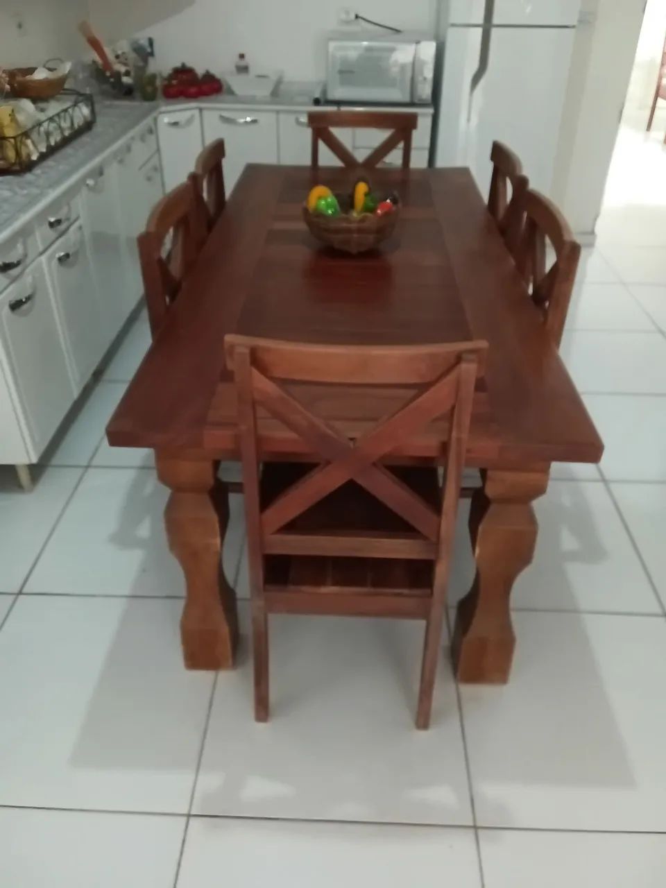 Vendo MESA em madeira de lei - ANGELIM PEDRA! - Foto 2