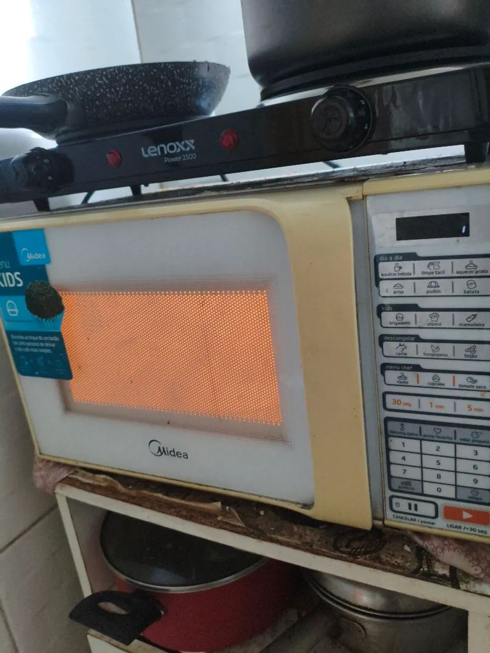 televisão Samsung 42 com controle original , conversor integrado e microondas  - Foto 3