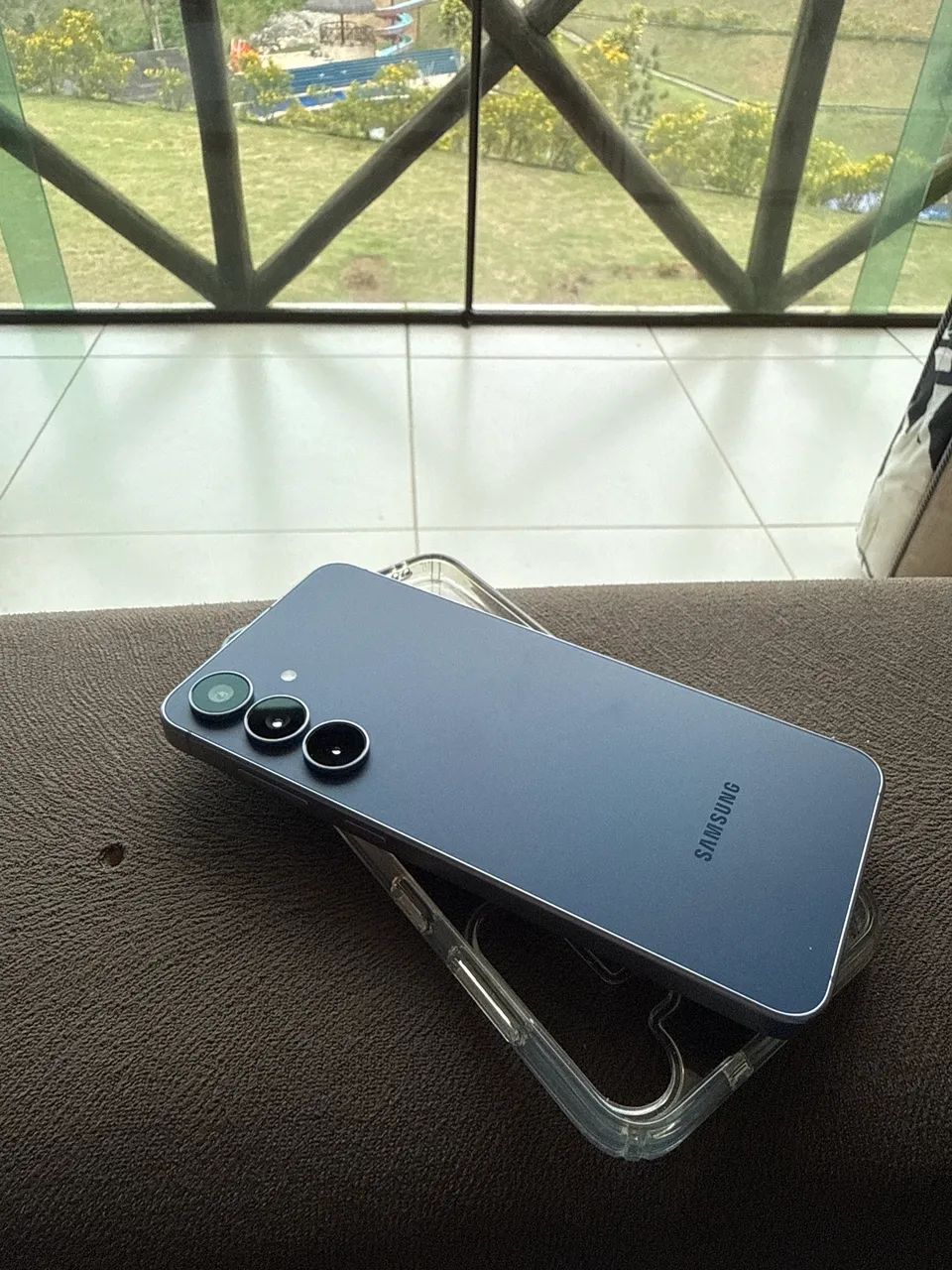 Samsung Galaxy S25 FE em garantia de fábrica! Perfeito! - Foto 3