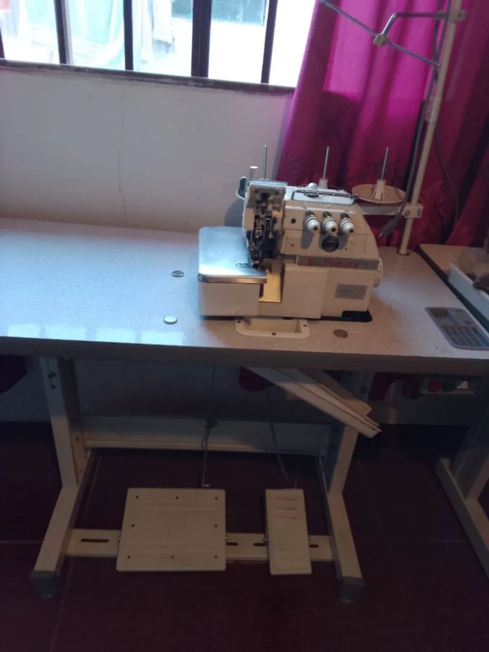 Maquina industrial Overloque - Foto 4