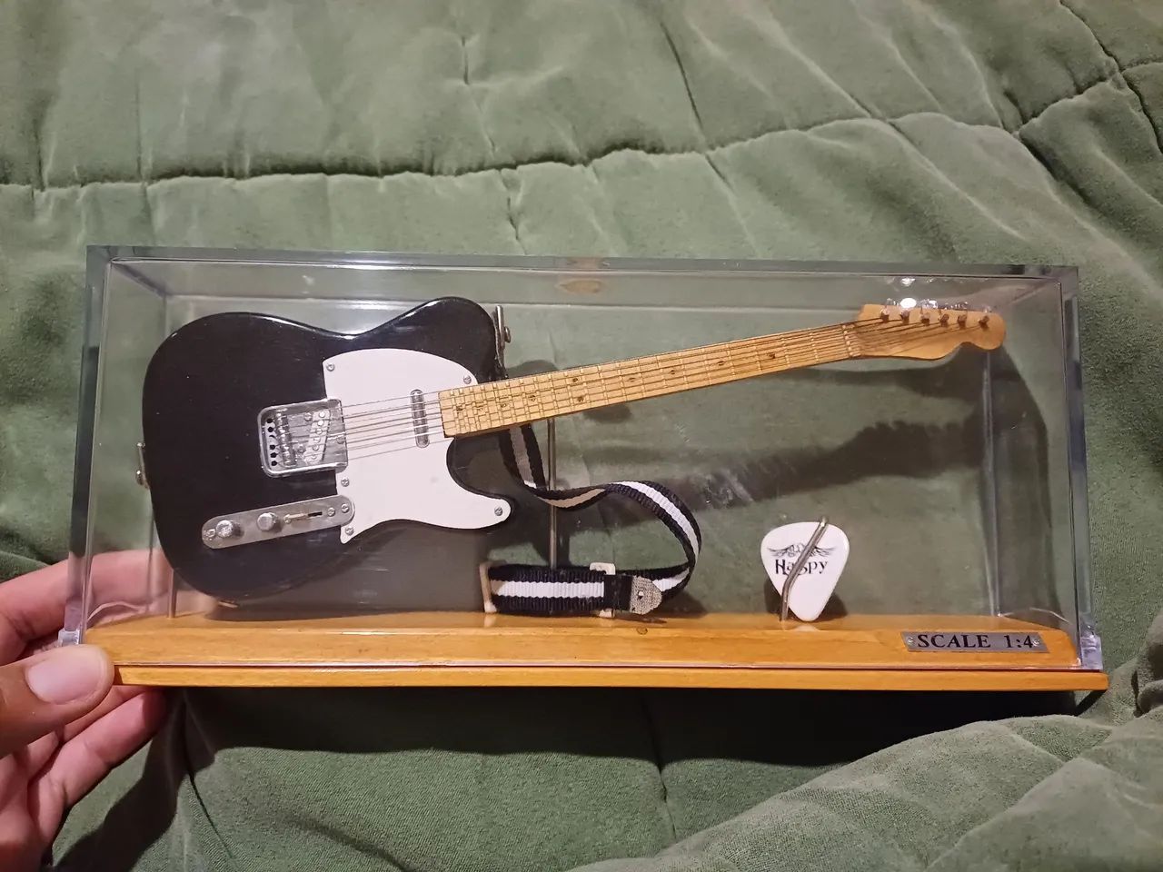 Guitarras miniaturas réplicas Telecaster + Stratocaster 