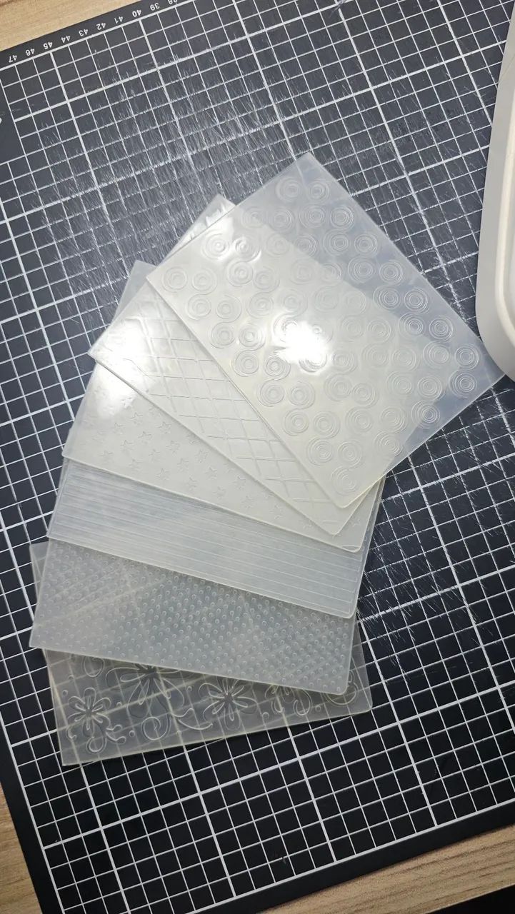 Mimo Embossing + 6 placas de relevo  - Foto 3