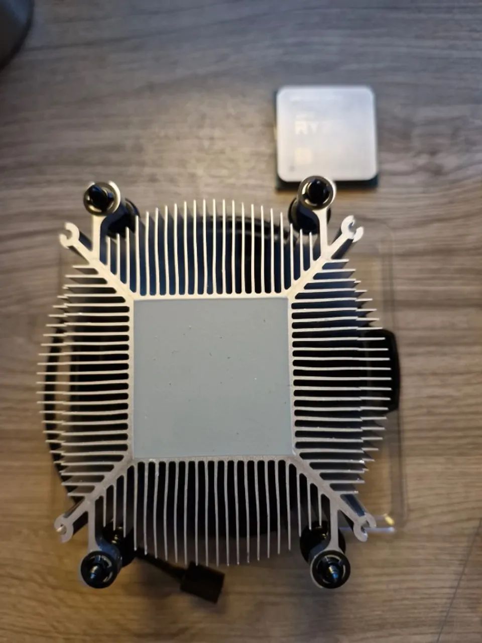 Processador AMD Ryzen 5 3600X AM4 - Com Caixa e Cooler Original Sem Uso - Foto 4