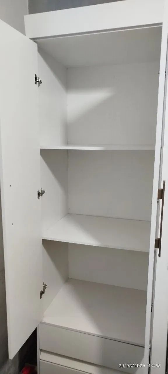 Guarda Roupa Casal, retirada no local