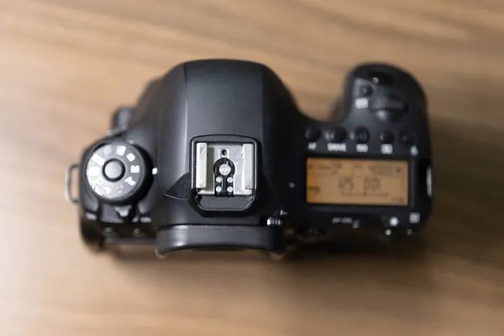 ? Canon EOS 6D Mark II - Full Frame - Super Conservada - Foto 2