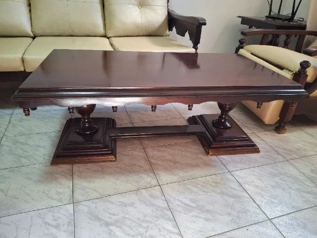 Conjunto de sala de estar em madeira maciça