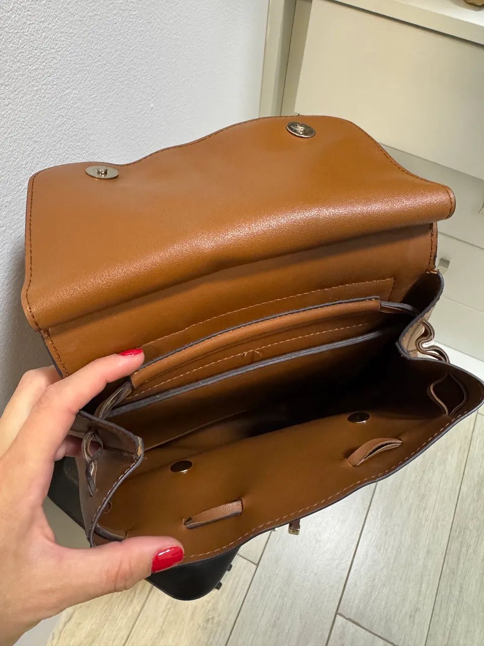 Mochila guess marrom - Foto 4