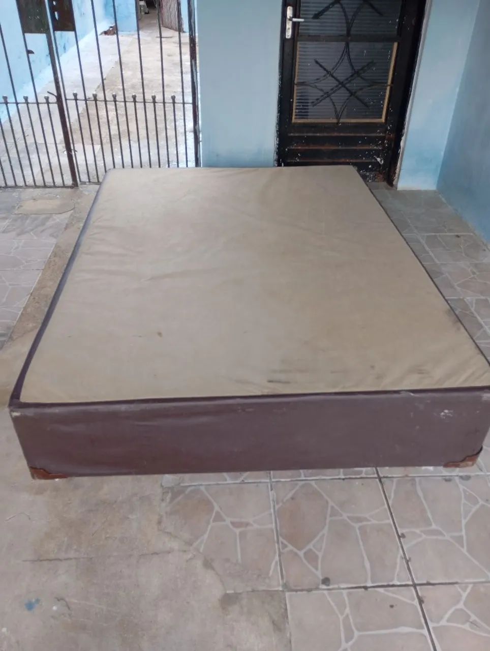 Box base de casal 