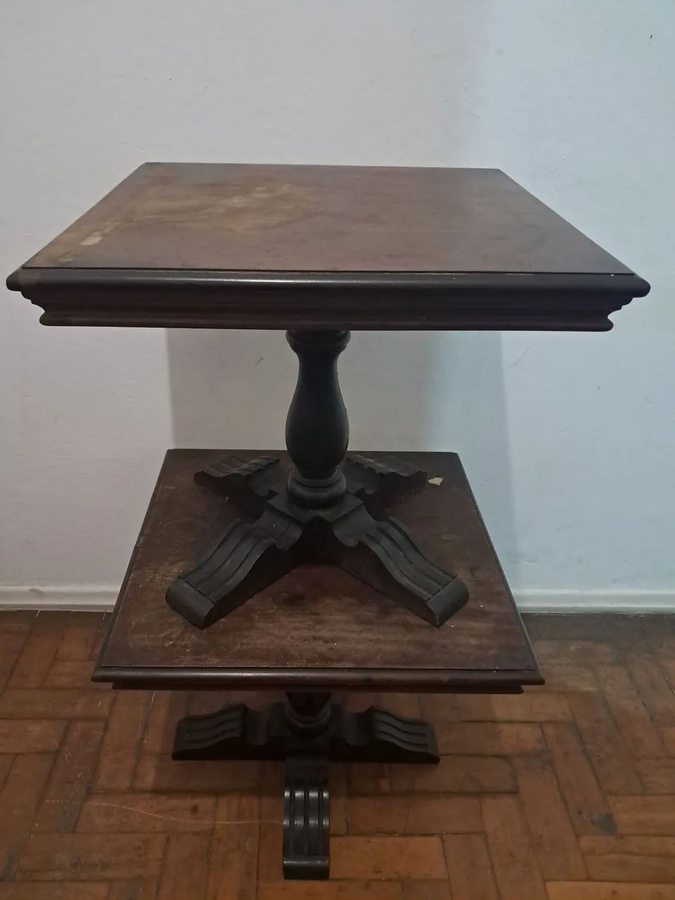Conjunto de mesas de canto
