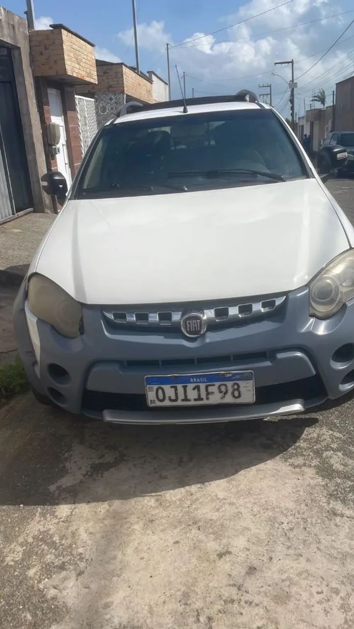 Fiat Strada Adv.1.8 16V Dualogic Flex CD 2013 - Foto 2