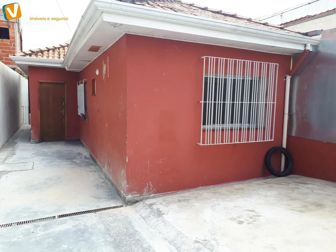 O terreno são 2 casas no mesmo terreno