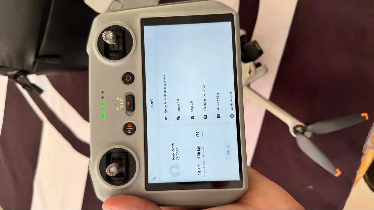 Drone DJI Mini 3 - Fly More Combo Plus - Foto 3