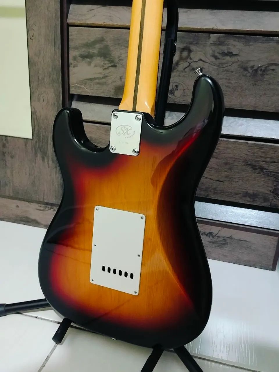 Guitarra Strato SX Caps. Fleor - Foto 2
