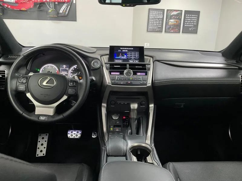 Lexus NX-200t F-sport 2.0 16V 238cv Aut., foto 16 de 19