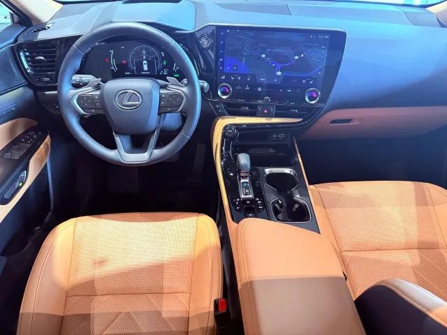 Lexus NX-450h+ AWD 2.5 16V Aut. (Híbrido), foto 8 de 12